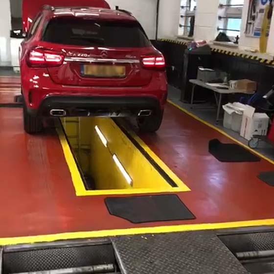 High-quality brake pads and disc replacement parts